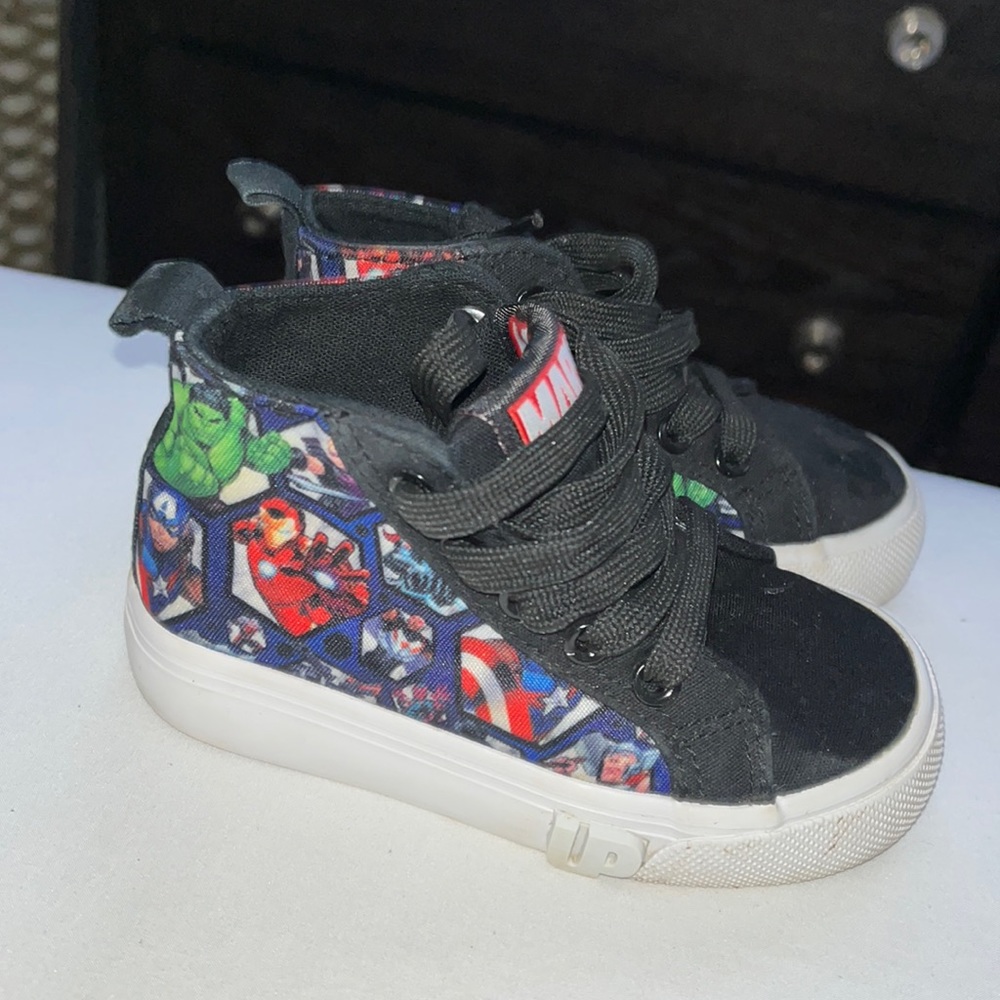 Kids shoes